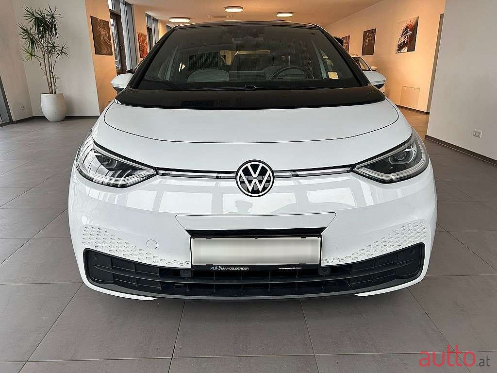 2020' Volkswagen ID.3 photo #2