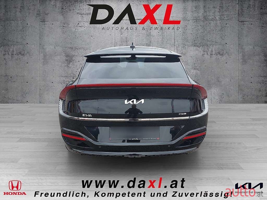 2022' Kia EV6 photo #5