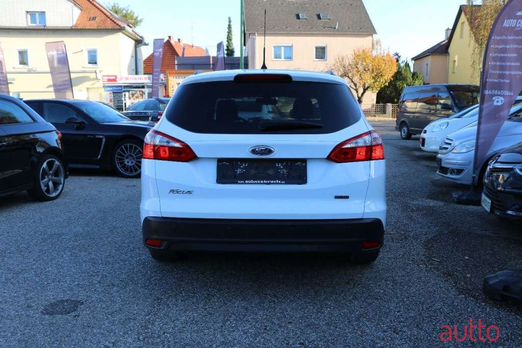 2013' Ford Focus photo #5