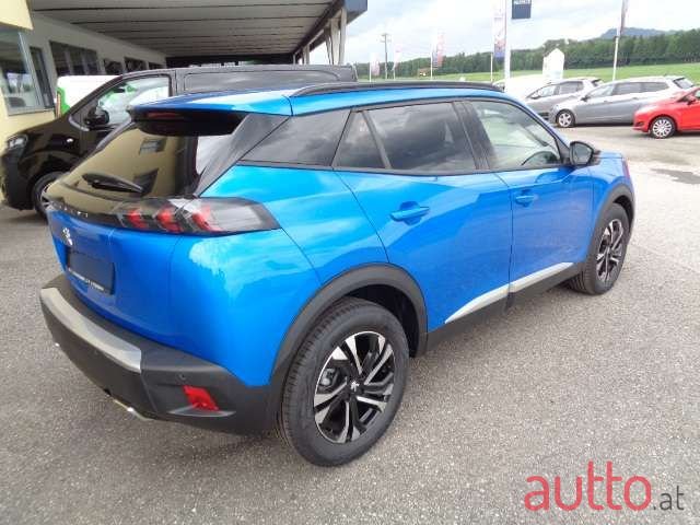 2023' Peugeot 2008 photo #5