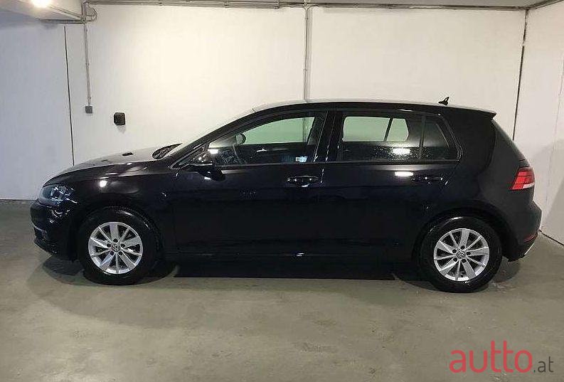 2020' Volkswagen Golf photo #1