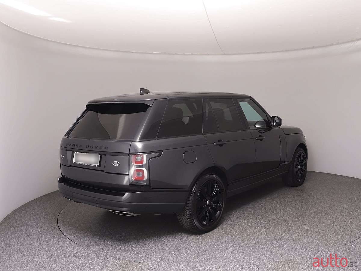 2020' Land Rover Range Rover photo #4