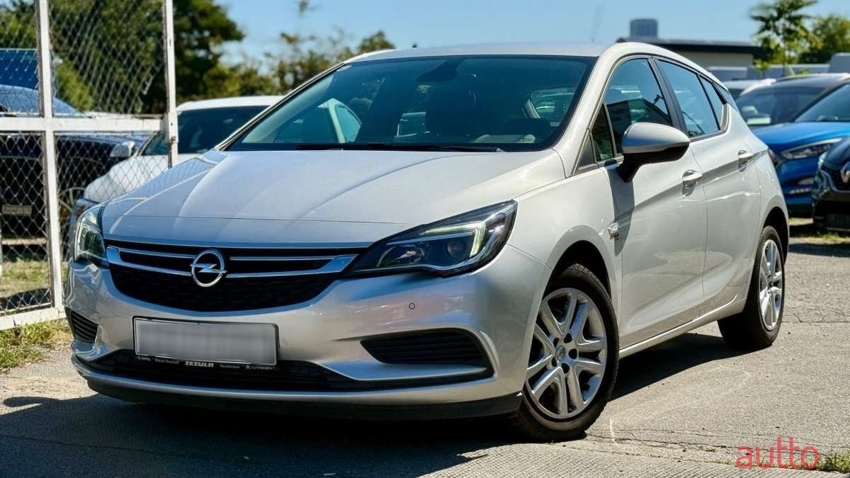 2016' Opel Astra photo #2