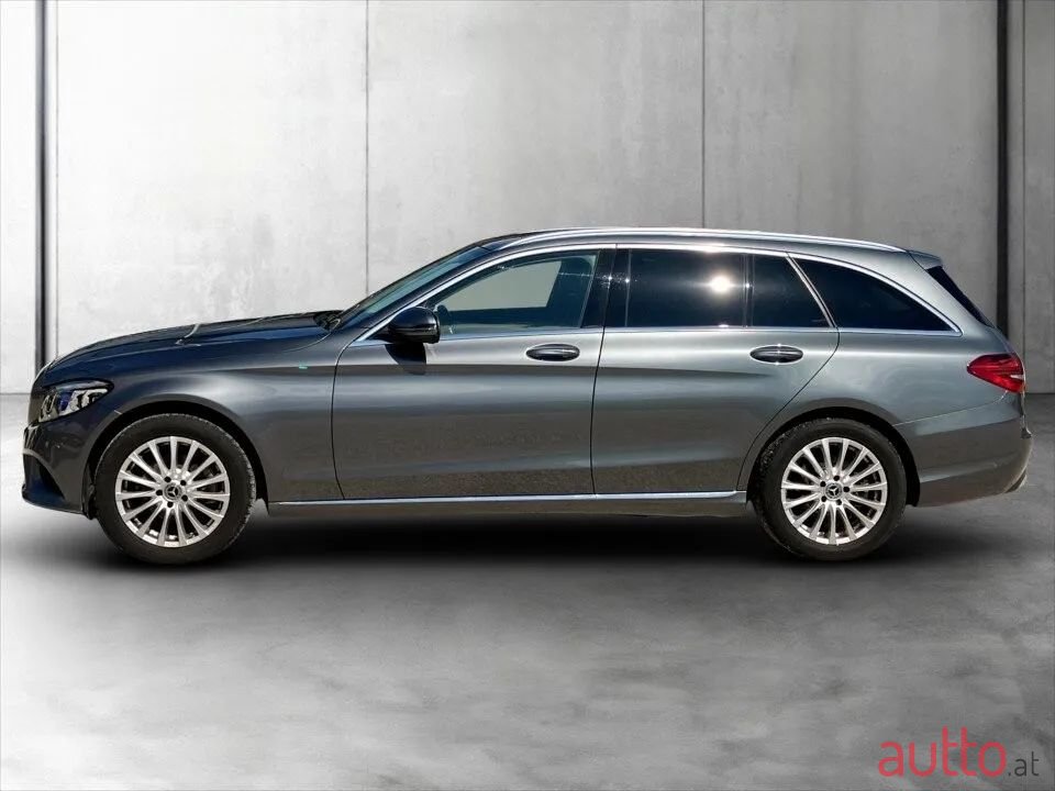 2018' Mercedes-Benz C-Klasse photo #2