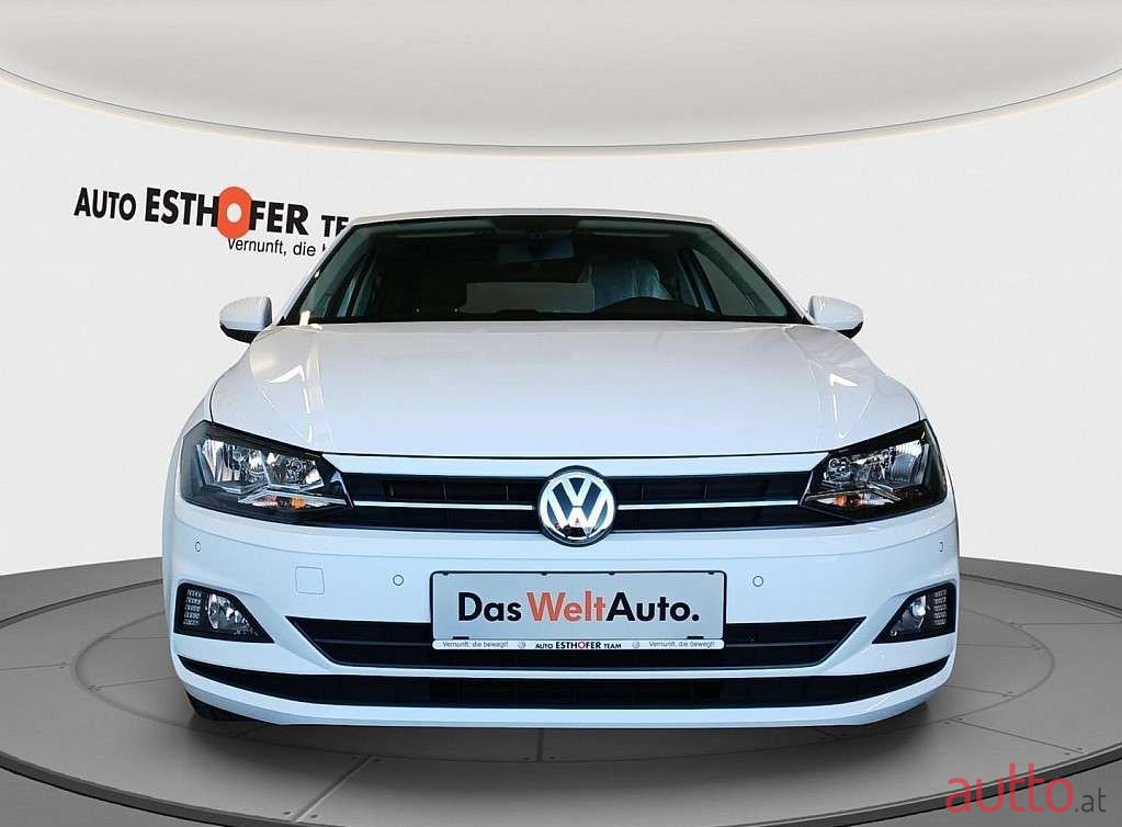 2017' Volkswagen Polo photo #2