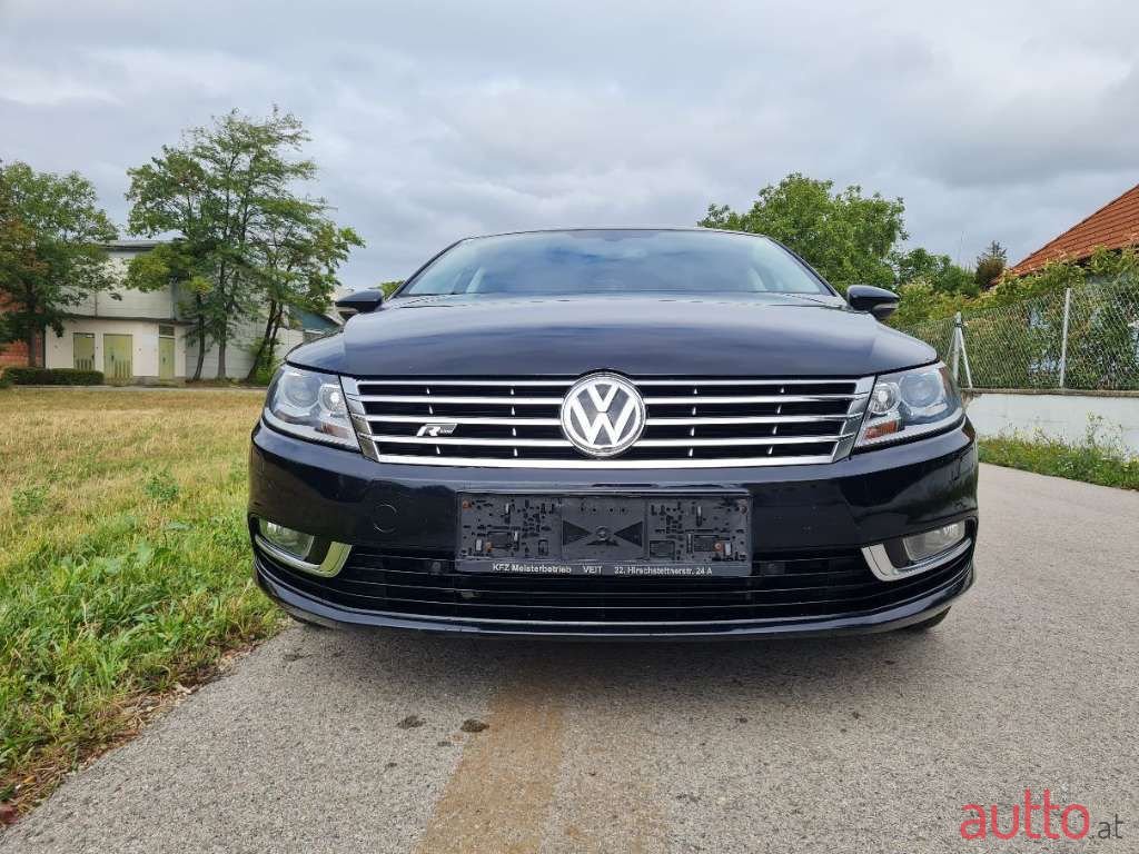2013' Volkswagen Passat photo #2