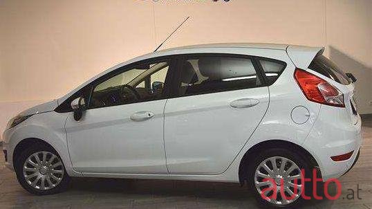 2016' Ford Fiesta photo #2