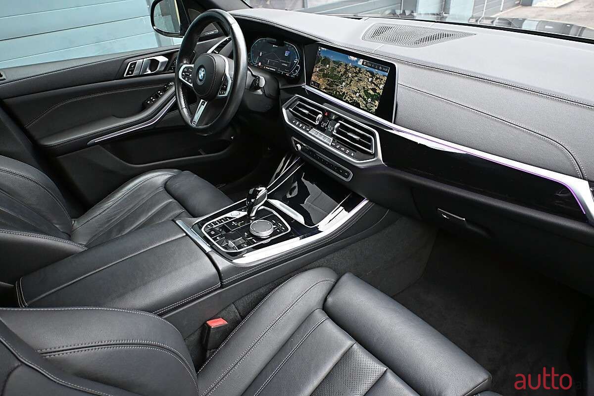 2022' BMW X5 photo #3