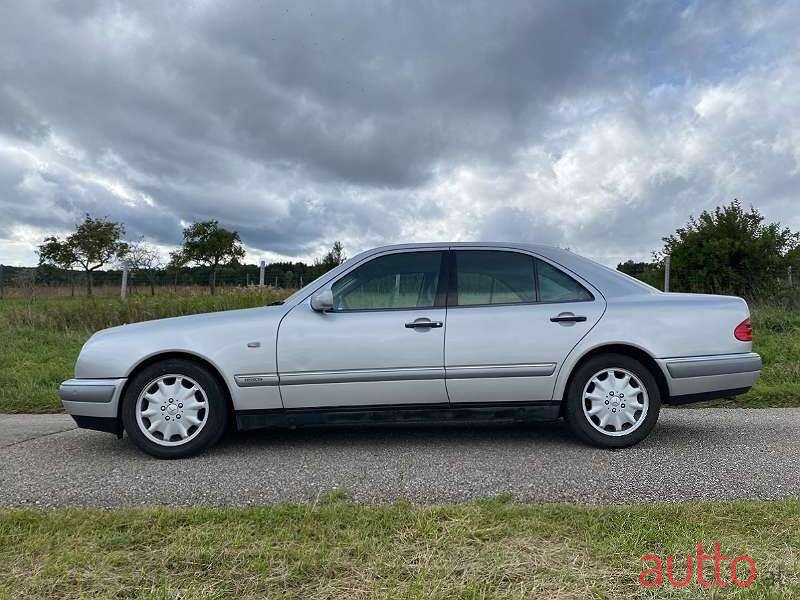 1998' Mercedes-Benz E-Klasse photo #3