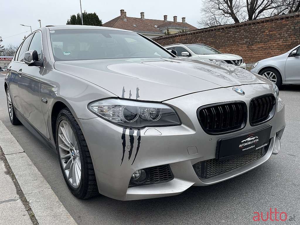 2012' BMW 5Er-Reihe photo #4