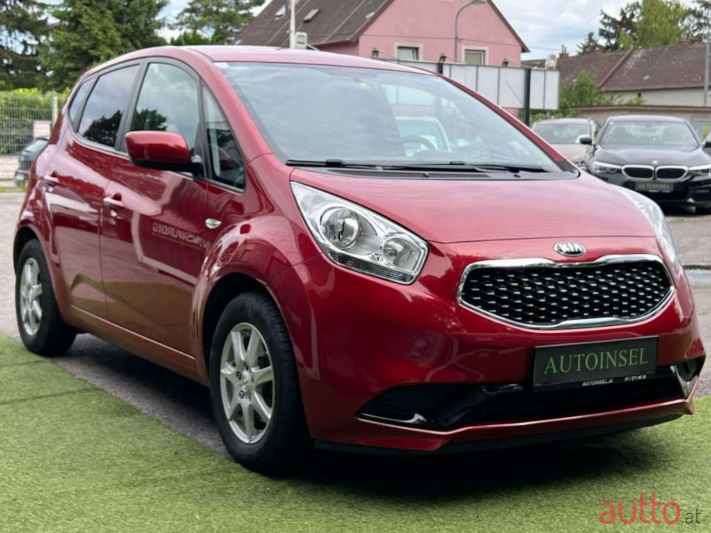 2015' Kia Venga photo #1
