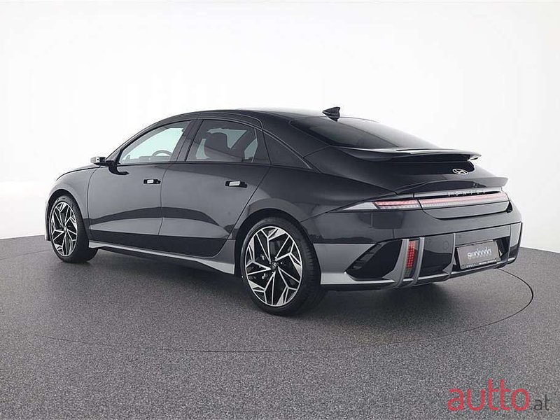 2023' Hyundai Ioniq 6 photo #3