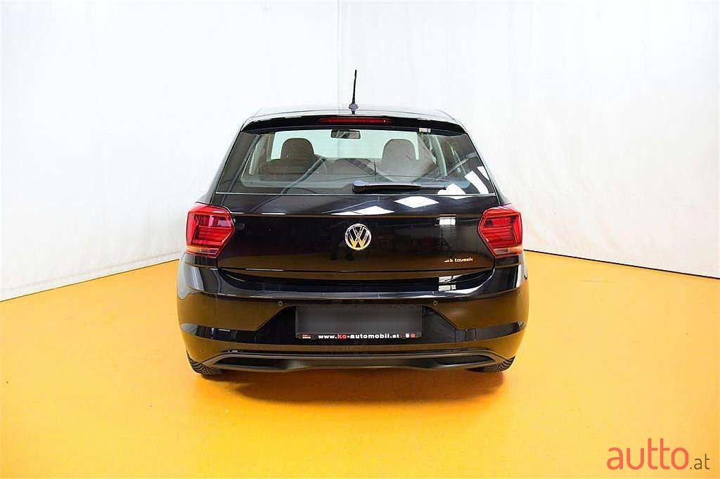 2017' Volkswagen Polo photo #4