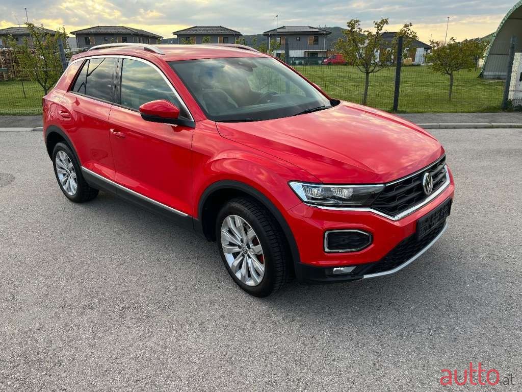 2018' Volkswagen T-Roc photo #2