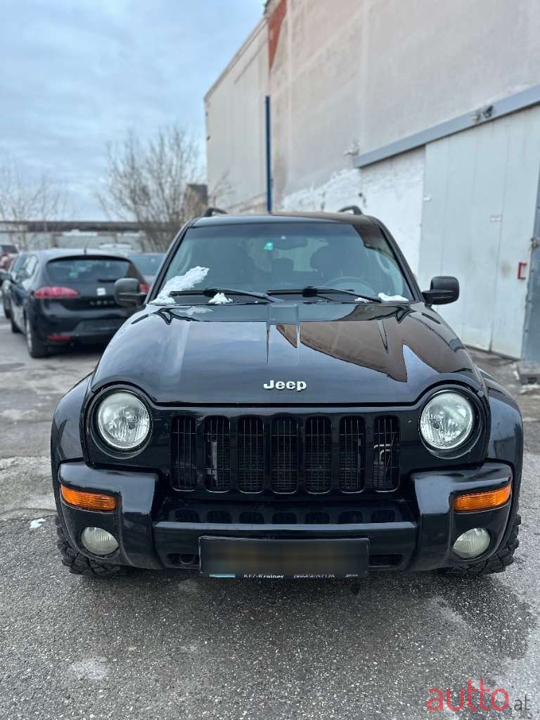 2003' Jeep Cherokee photo #2