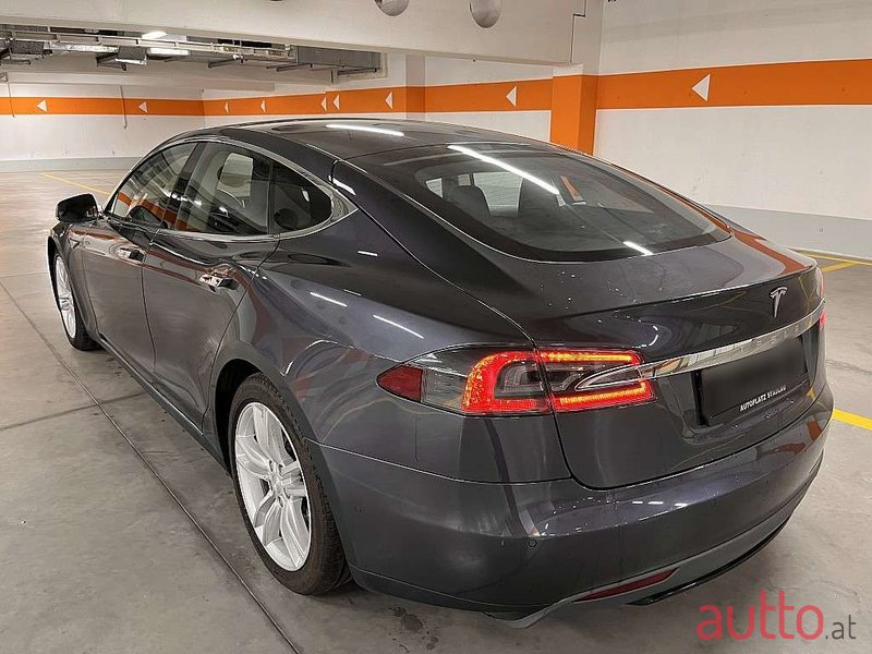 2015' Tesla Model S photo #6
