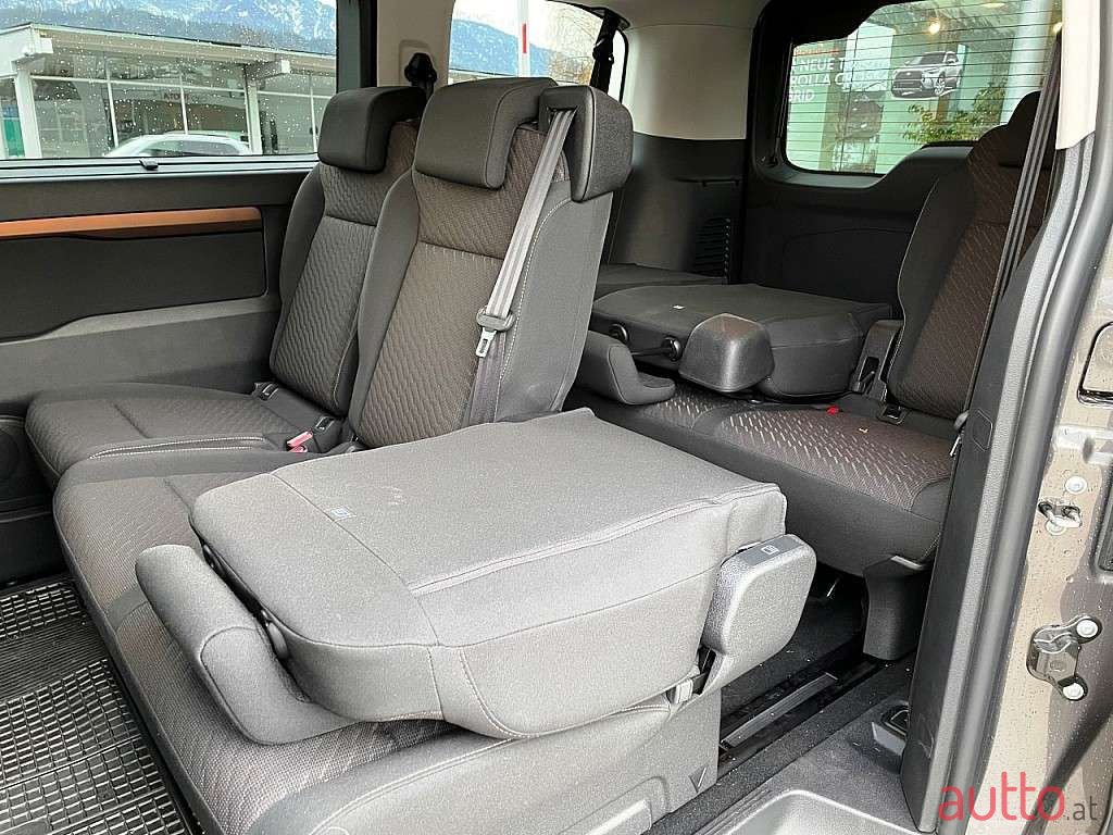 2022' Toyota Proace photo #4
