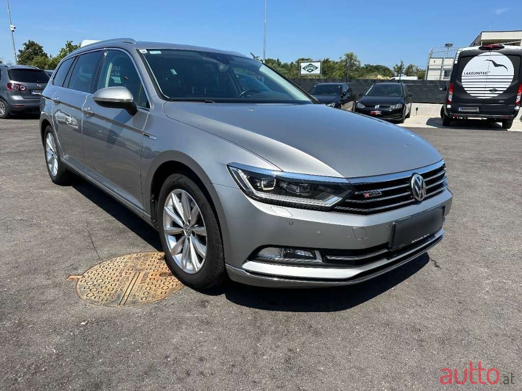 2015' Volkswagen Passat photo #3