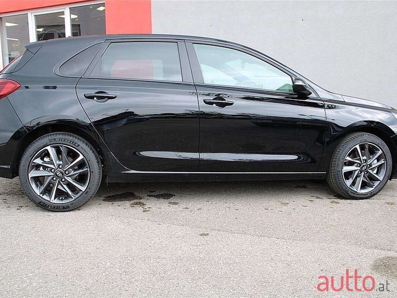 2024' Hyundai i30 photo #3