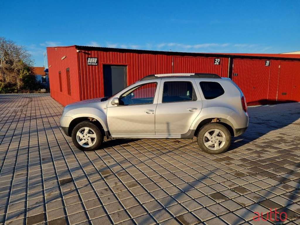 2010' Dacia Duster photo #3