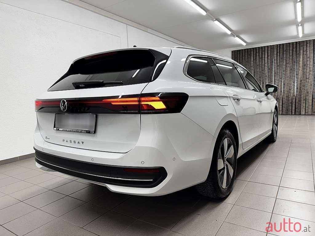 2024' Volkswagen Passat photo #6