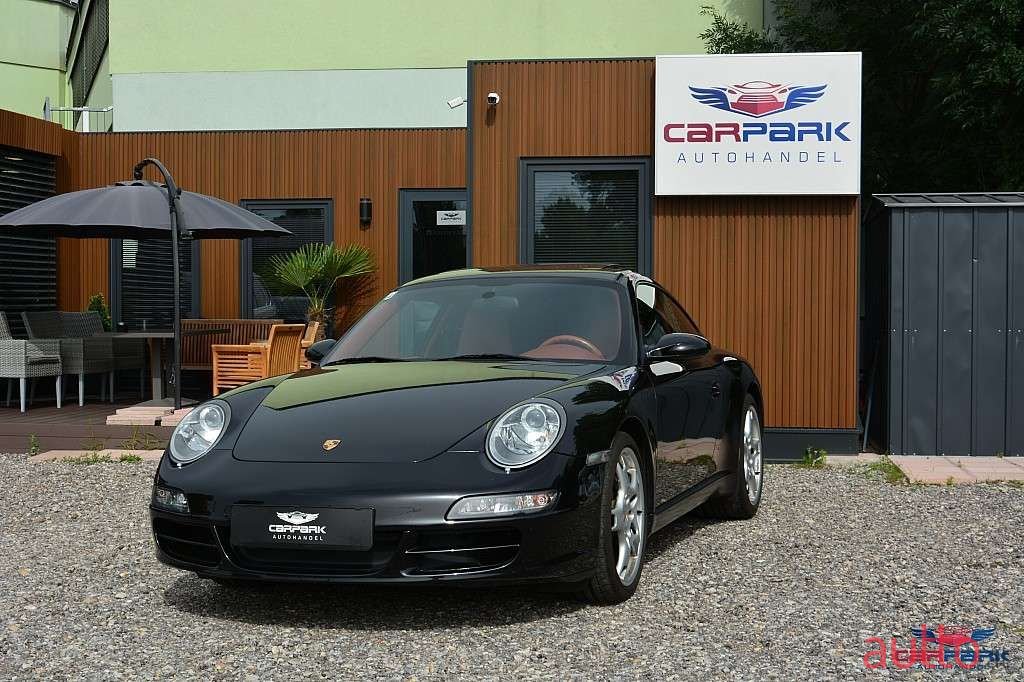 2005' Porsche 911 Carrera photo #2
