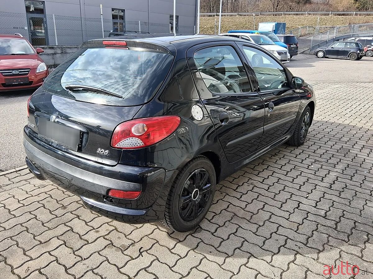 2010' Peugeot 206 photo #5