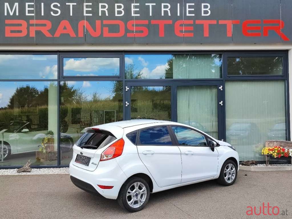 2015' Ford Fiesta photo #4