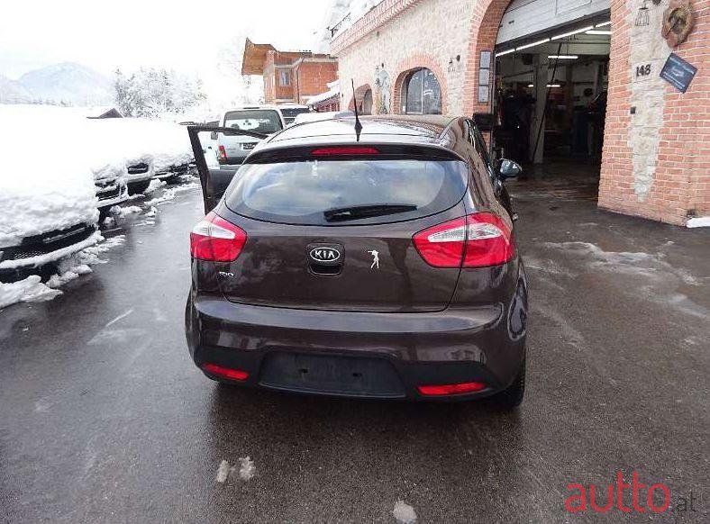 2012' Kia Rio photo #1