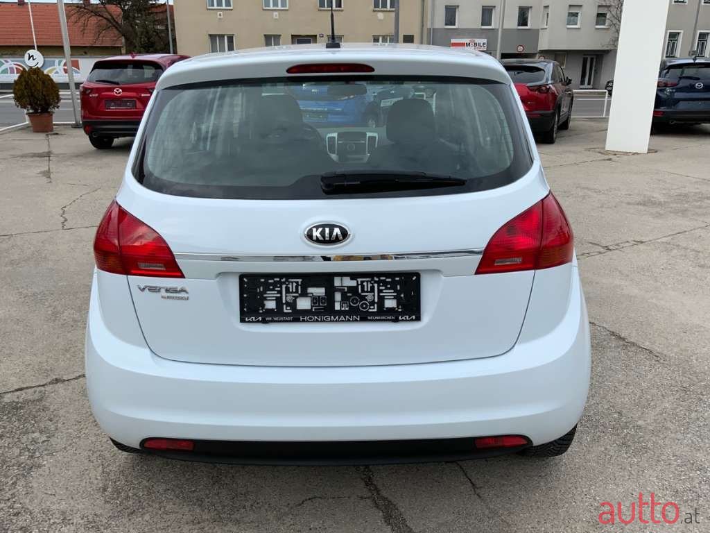 2017' Kia Venga photo #4