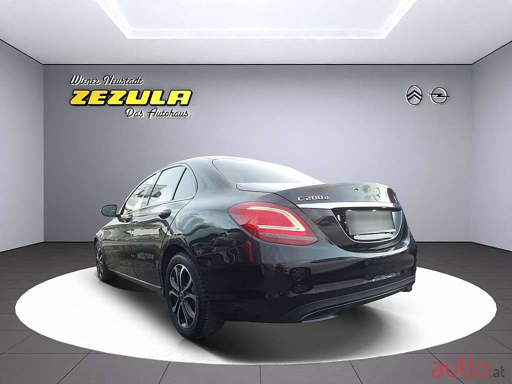 2019' Mercedes-Benz C-Klasse photo #2