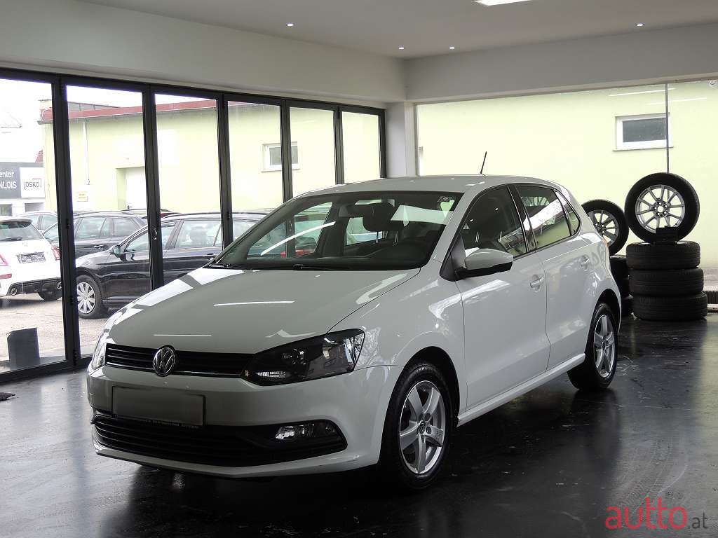 2017' Volkswagen Polo photo #2