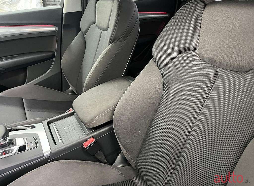2020' Audi Q5 photo #6