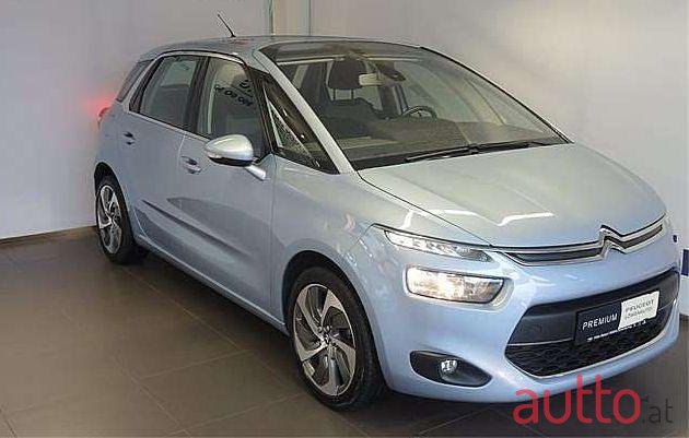 2016' Citroen C4 Picasso photo #1