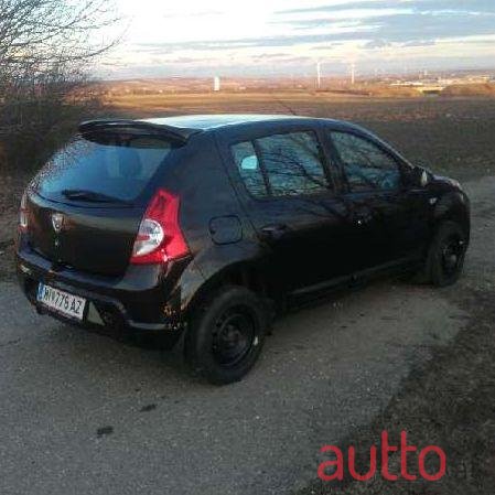2010' Dacia Sandero photo #1