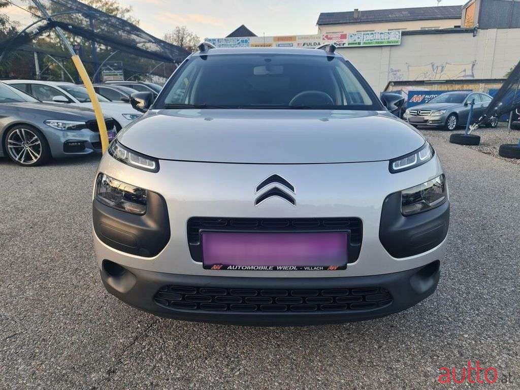 2017' Citroen C4 Cactus photo #2