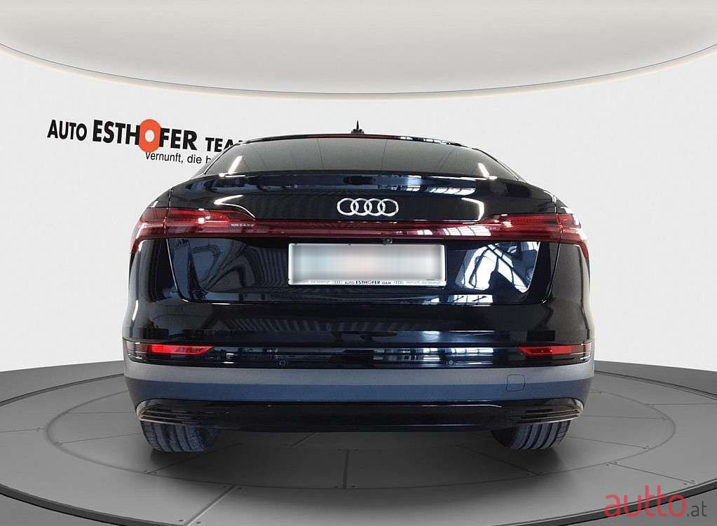 2021' Audi e-tron photo #4