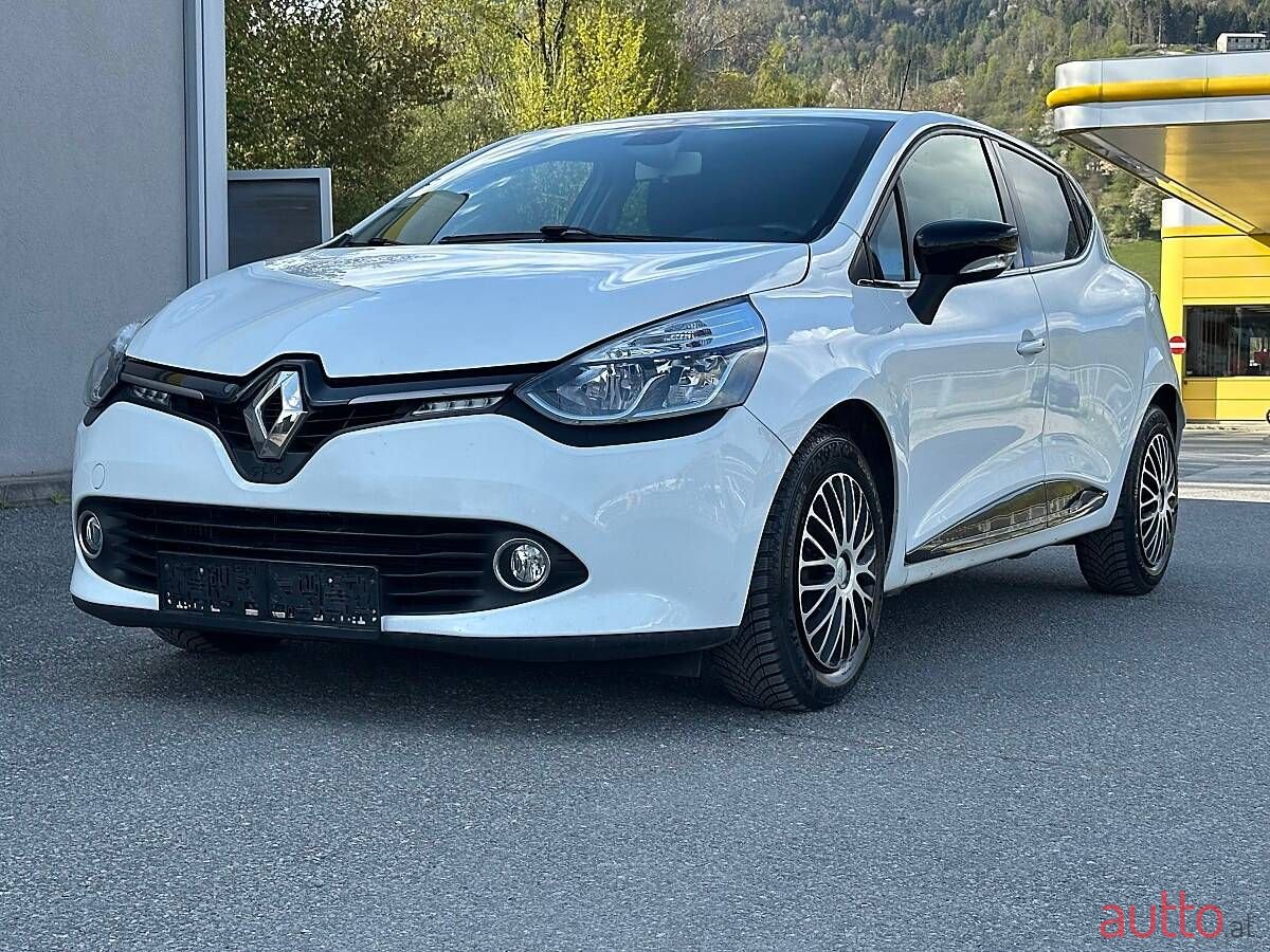 2015' Renault Clio photo #2