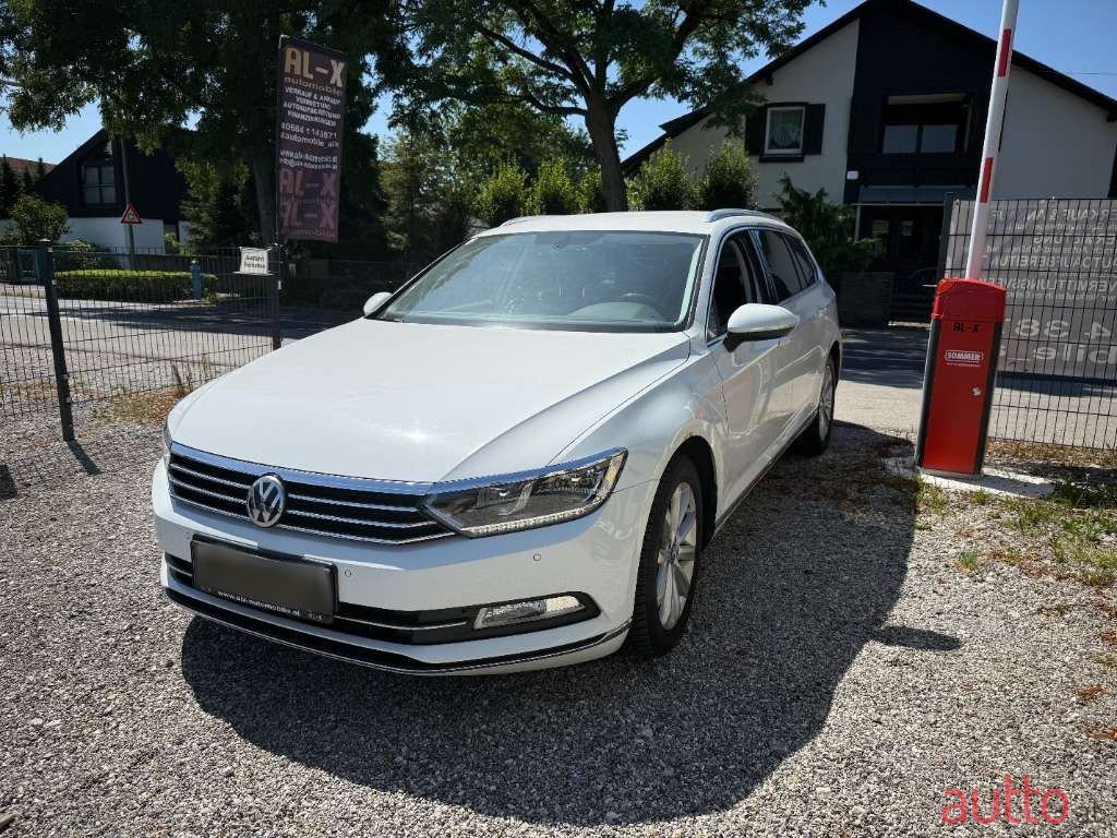 2015' Volkswagen Passat photo #4