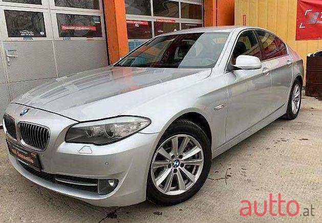 2011' BMW 5Er-Reihe photo #1