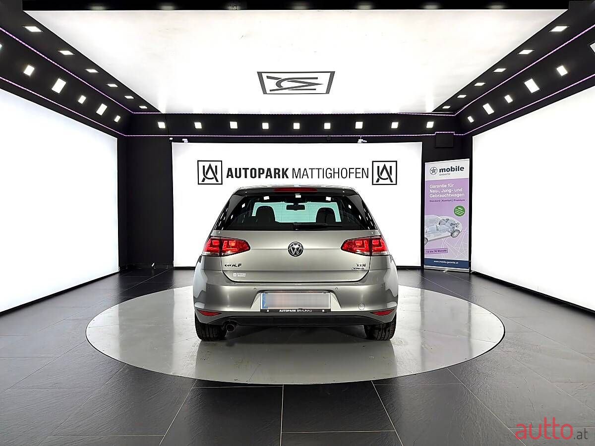 2016' Volkswagen Golf photo #5