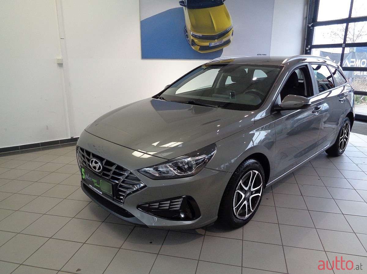 2020' Hyundai i30 photo #2