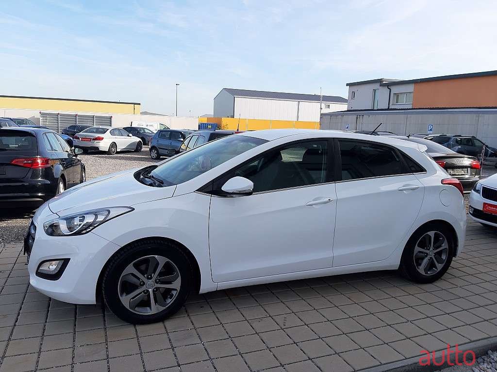 2016' Hyundai i30 photo #4