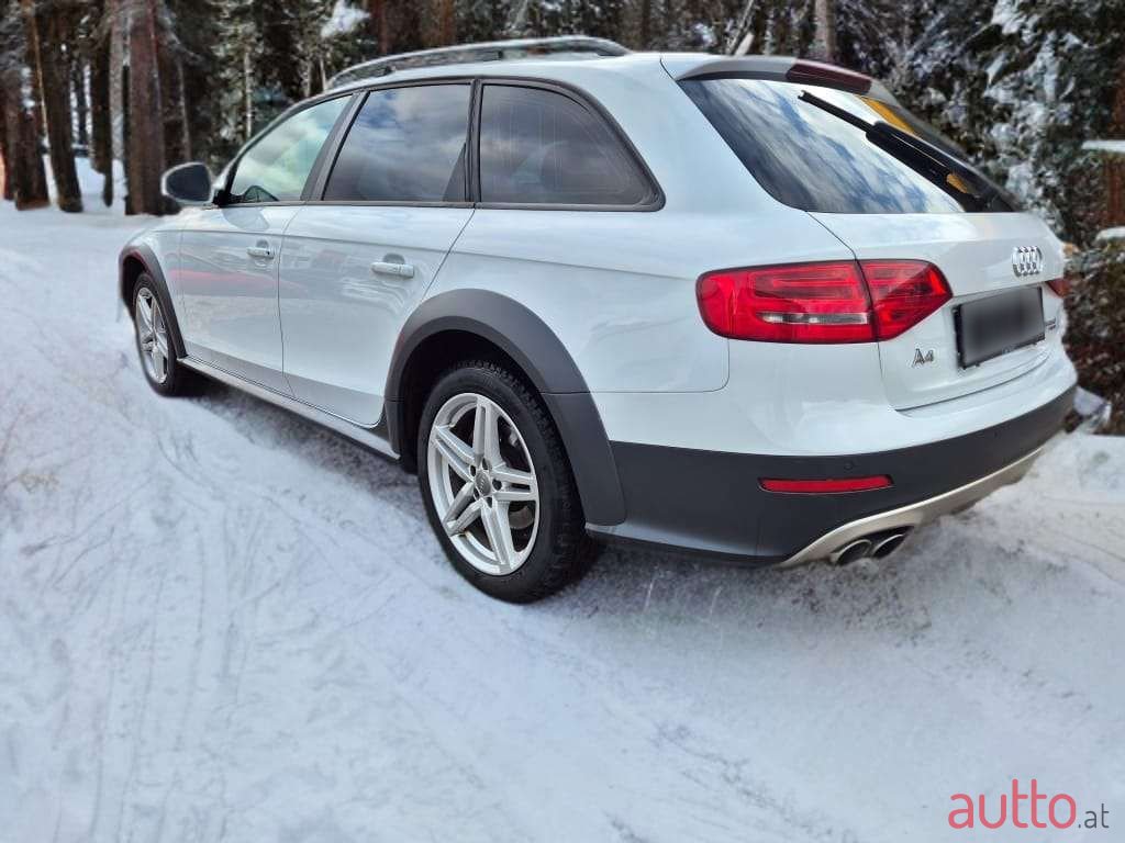 2012' Audi A4 Allroad photo #4