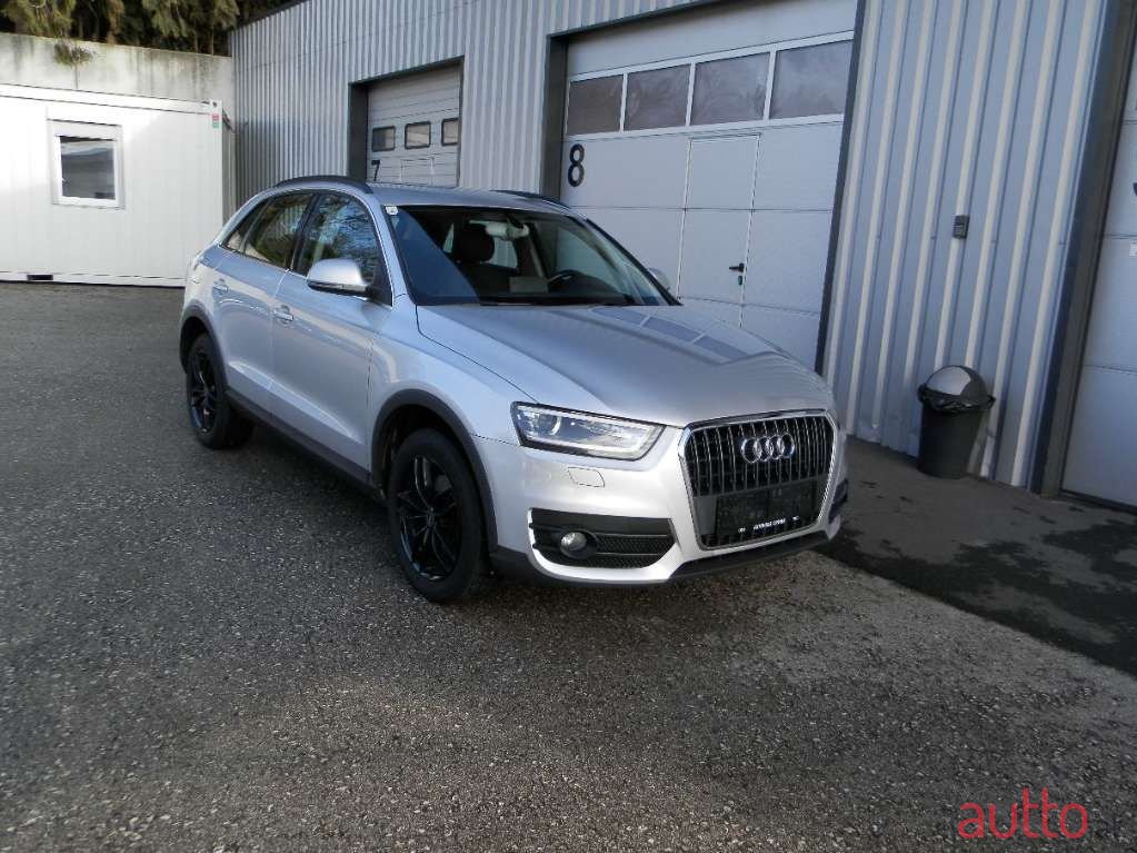2012' Audi Q3 photo #2
