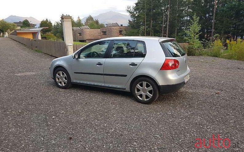 2006' Volkswagen Golf photo #1