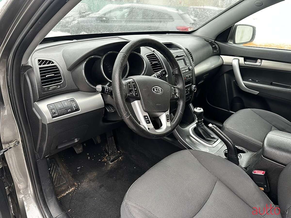 2011' Kia Sorento photo #5