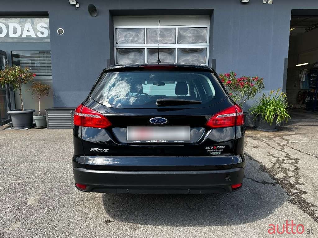 2017' Ford Focus photo #5