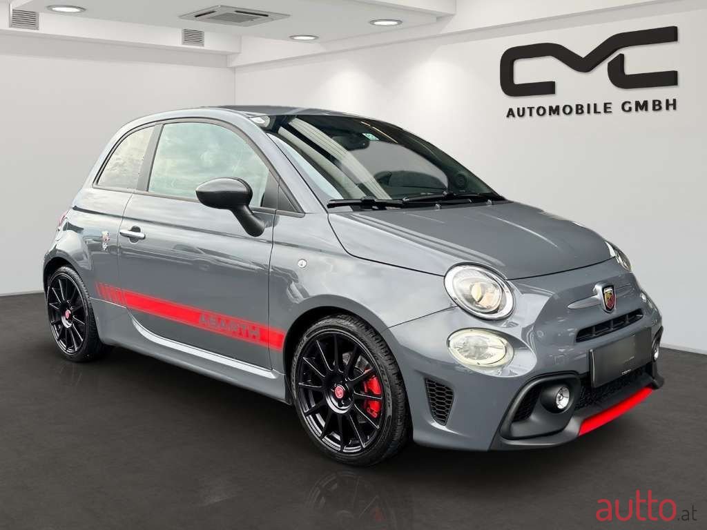 2017' Fiat 500 Abarth photo #2