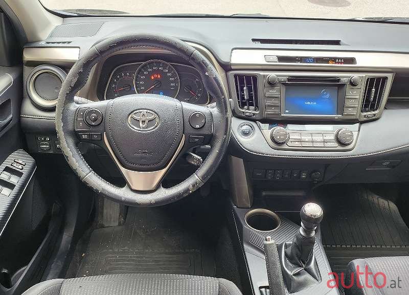 2014' Toyota RAV4 photo #6